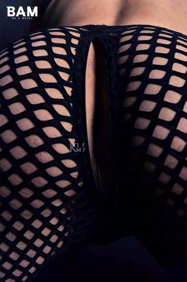 BE-A-MODEL-1-創刊號-X-ISSUE-面具男的情慾世界